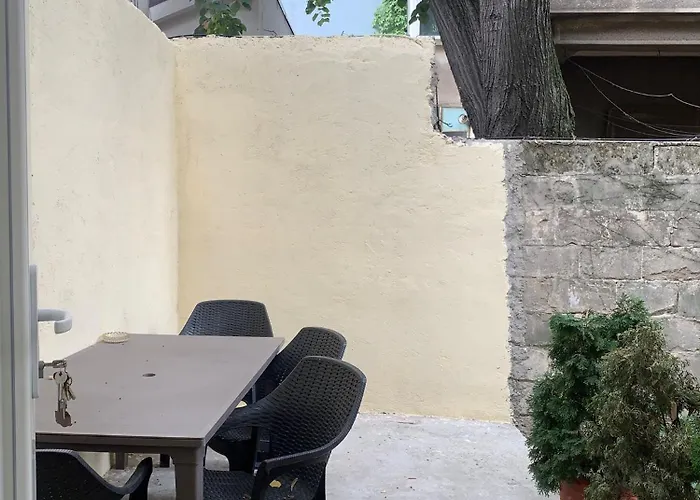 Gazde/Camere de închiriat Vintage In Private House Bucureşti