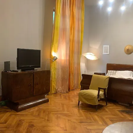 Проживание в семье Vintage In Private House Бухарест