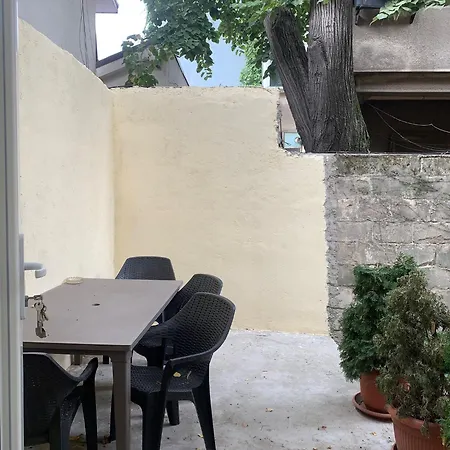 Проживание в семье Vintage In Private House Бухарест