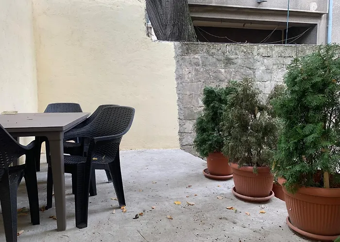 בית אירוח Vintage In Private House בוקרשט